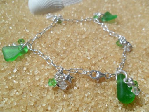 https://www.onemoregift.co.uk/product/scottish-seaglass-Emerald Green-crystal-bracelet